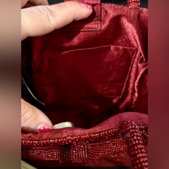 ✨ Viral TJMaxx/Marshalls Burgandy Beaded Bow Handbag ✨ - Picture 7 of 7
